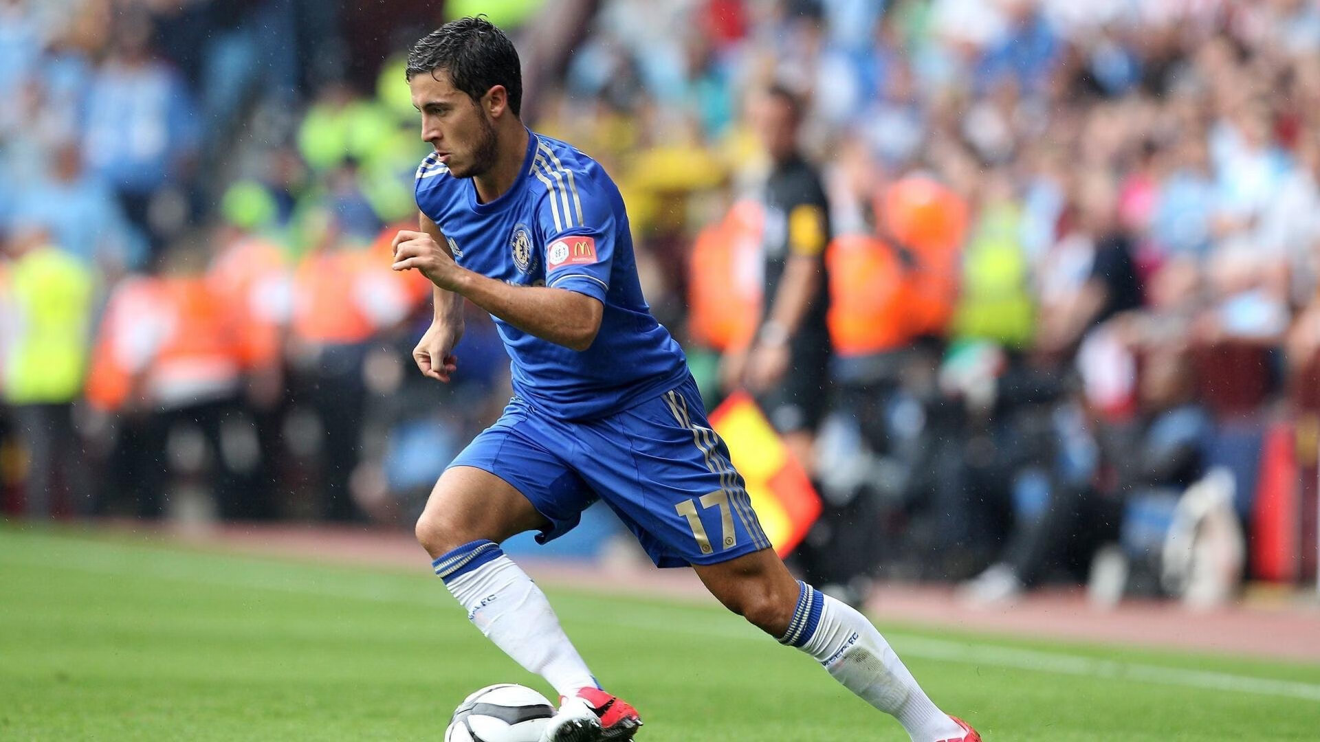 中国足球联赛大力培养地方裁判员团队，中国足球裁判员怎么考